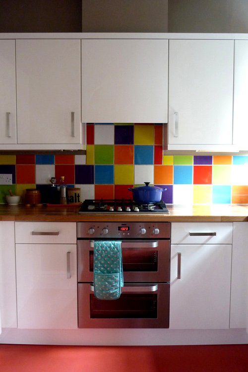 mosaicos coloridos en la cocina